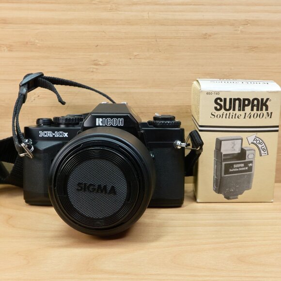 Ricoh KR-10x SLR Film Camera, with Sigma 28-70mm UC Zoom Lens, Made in Japan - Picture 2 of 11